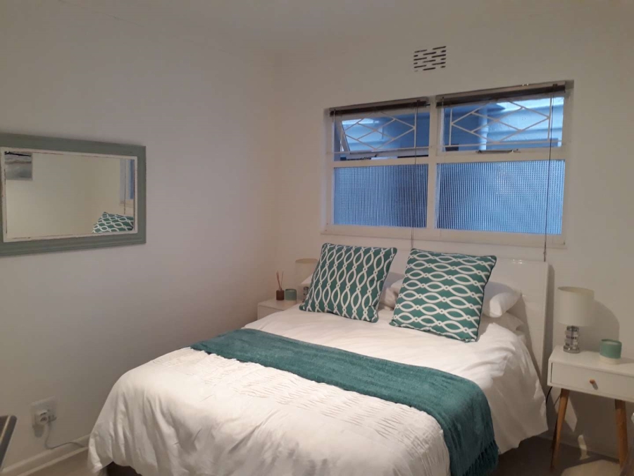 To Let 2 Bedroom Property for Rent in Bantry Bay Western Cape
